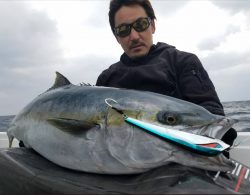 朝長さんがザビエモンで釣り上げたヒラマサの画像